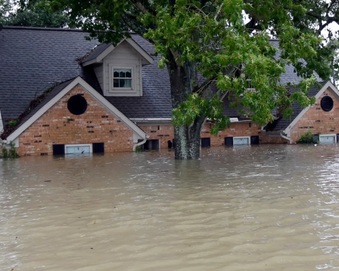 636395997037595215-AP-Harvey-Flood-Insurance.jpg